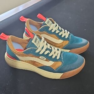 Vans UltraRange Neo VR3 Shoe Khaki/Multi M-7.5 W-9.0